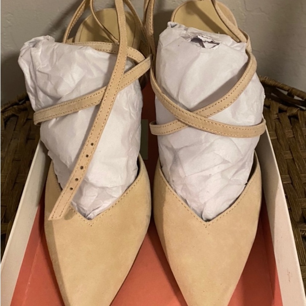 42 GOLD Beige Pointed-Toe Strappy Heels